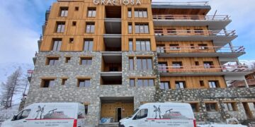 Techni Chape Savoie a fait valoir son savoir- faire sur des chantiers en station. [©Techni Chape Savoie]