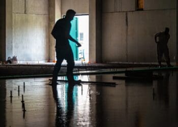 Face aux aléas économiques, les producteurs de chapes fluides cherchent  à toucher de nouveaux domaines d'application, avec de nouvelles chapes. [©ACPresse]