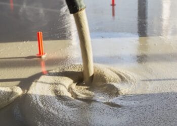 La nouvelle Agilia Chape C20 Thermeo, peut être mise en œuvre sur les sols des locaux classés jusqu'à U4 P3 E3 C2. [©Lafarge]